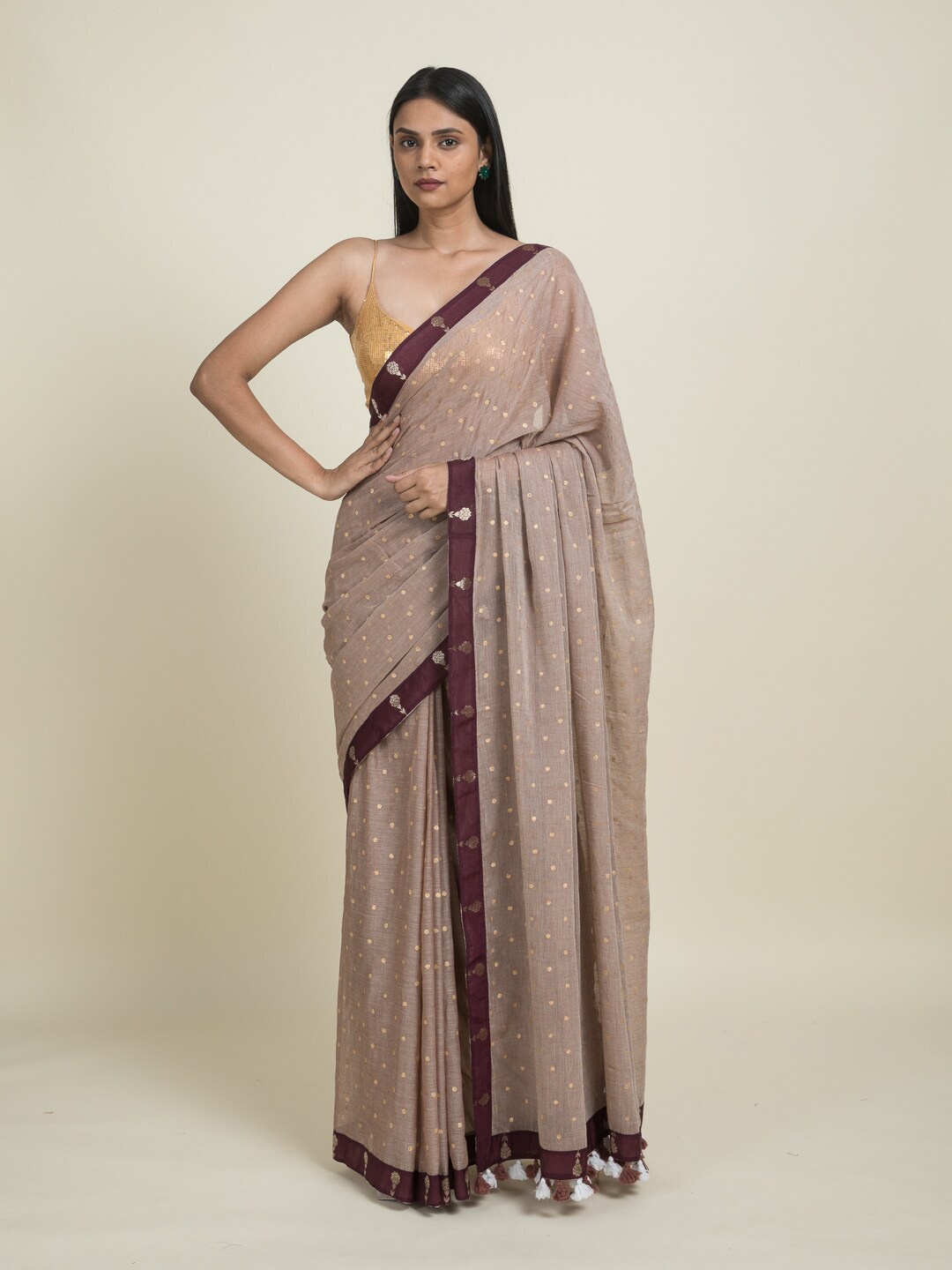 

Suta Beige Printed Pure Cotton Saree