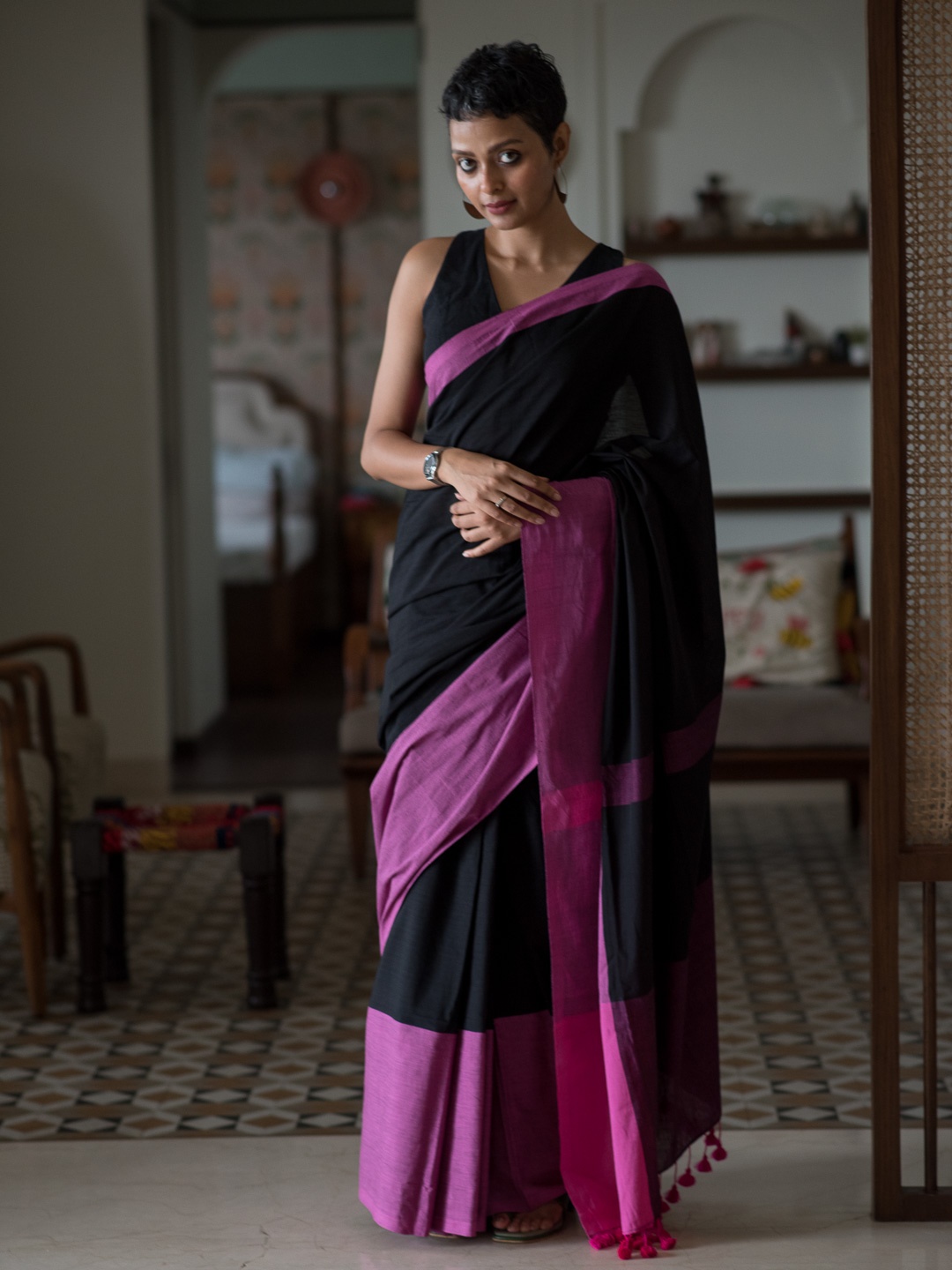 

Suta Black & Pink Colourblocked Pure Cotton Saree