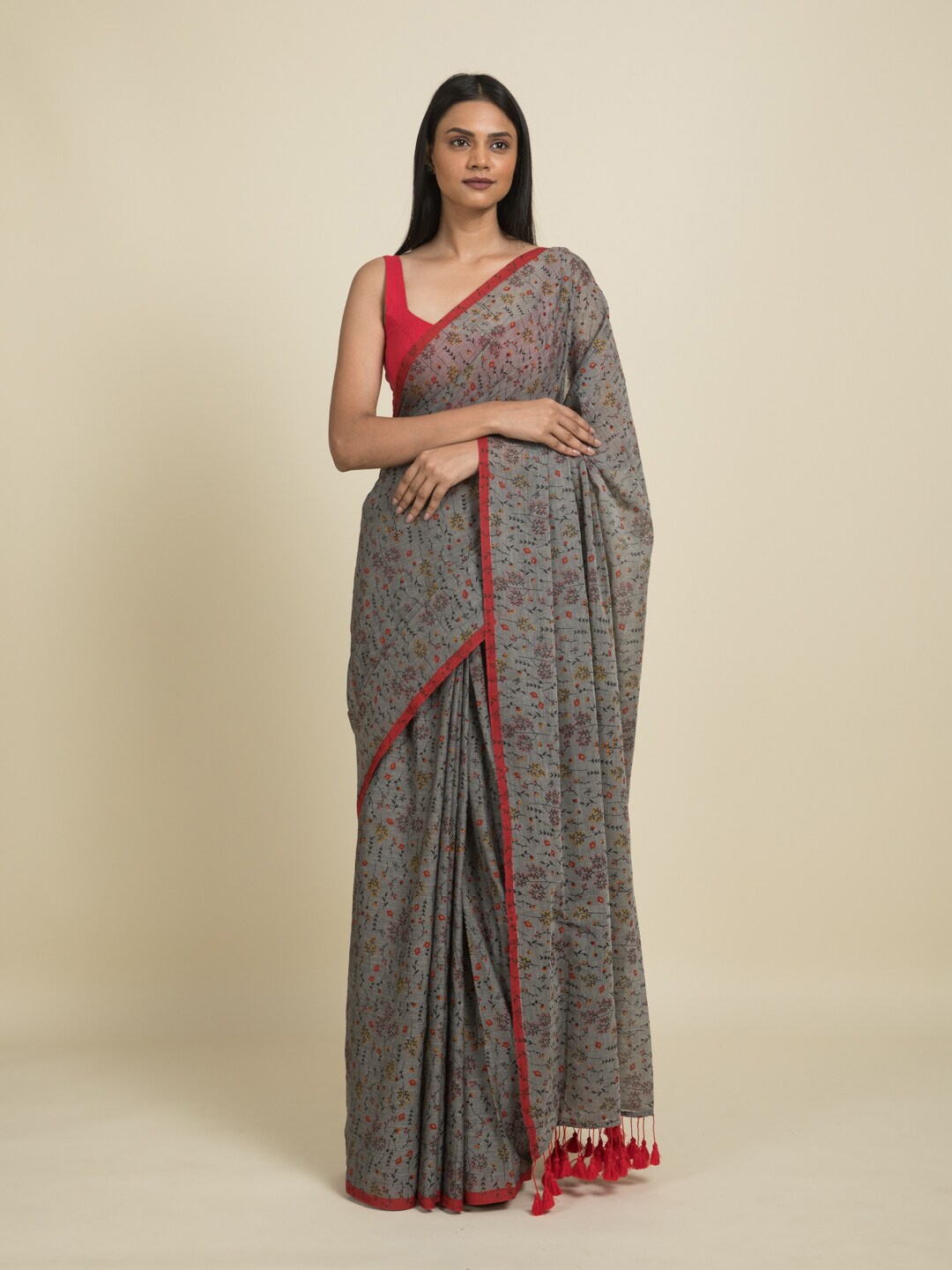 

Suta Grey & Red Floral Pure Cotton Saree