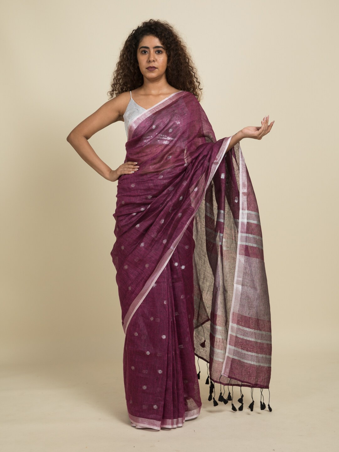 

Suta Purple & Silver Linen Blend Saree