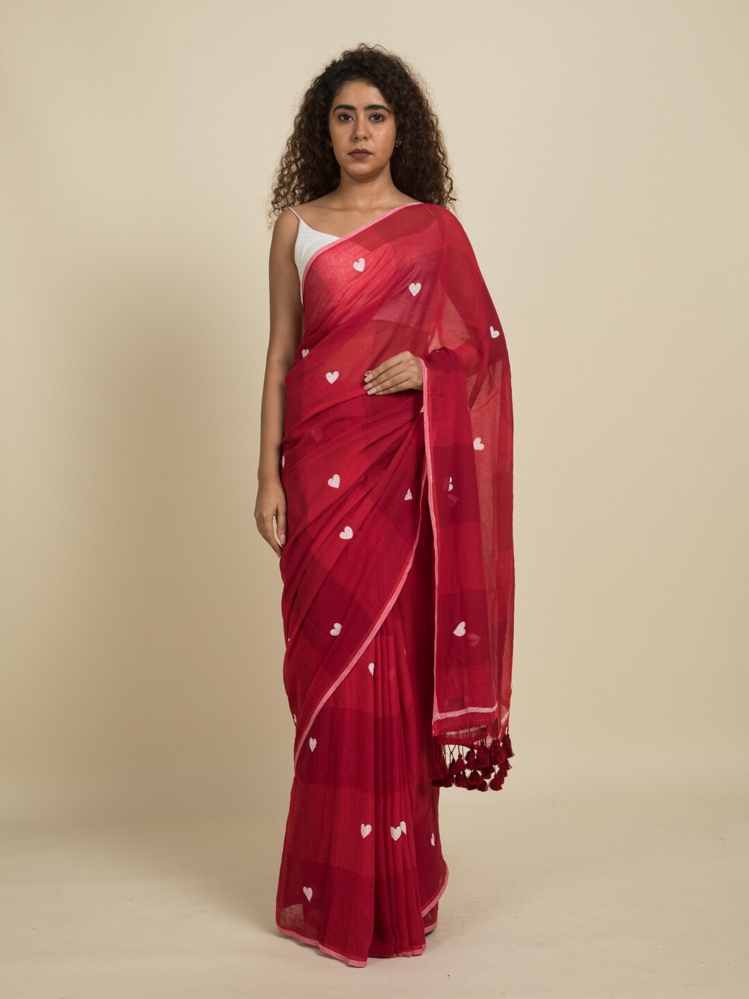 

Suta Red & White Printed Pure Cotton Saree