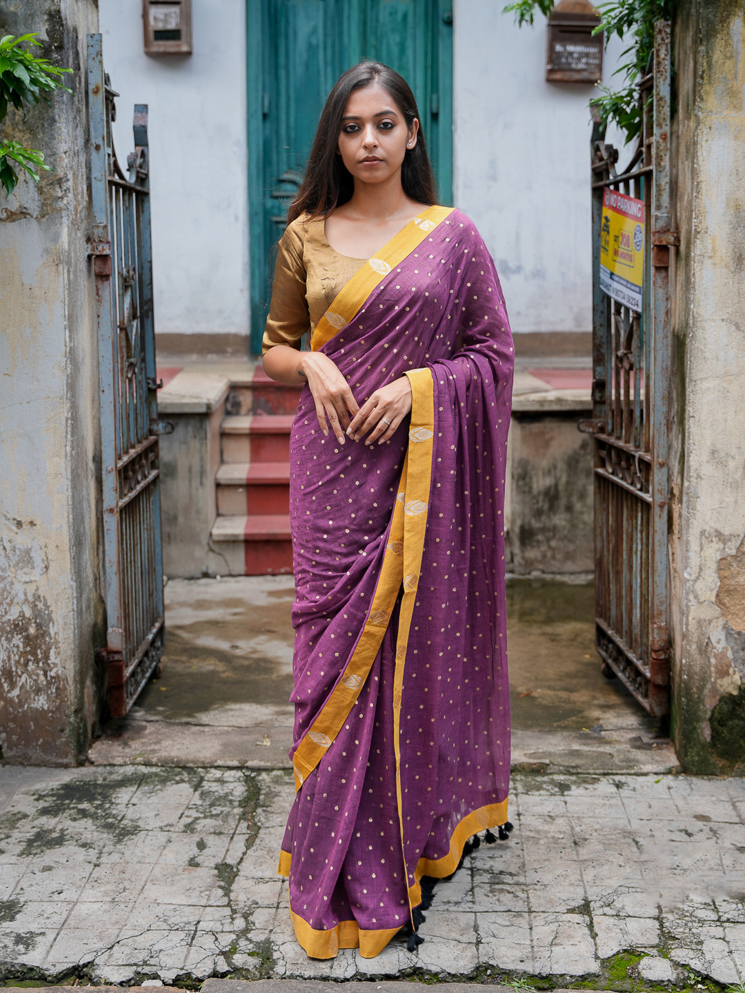 

Suta Purple & Yellow Zari Pure Cotton Saree