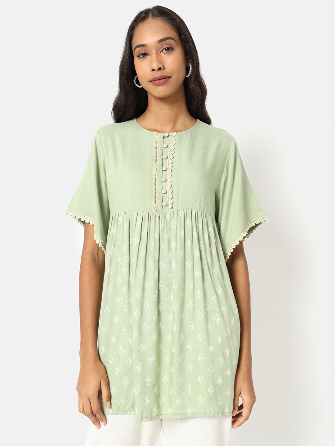 

Saaki Green & White Viscose Rayon Printed Tunic