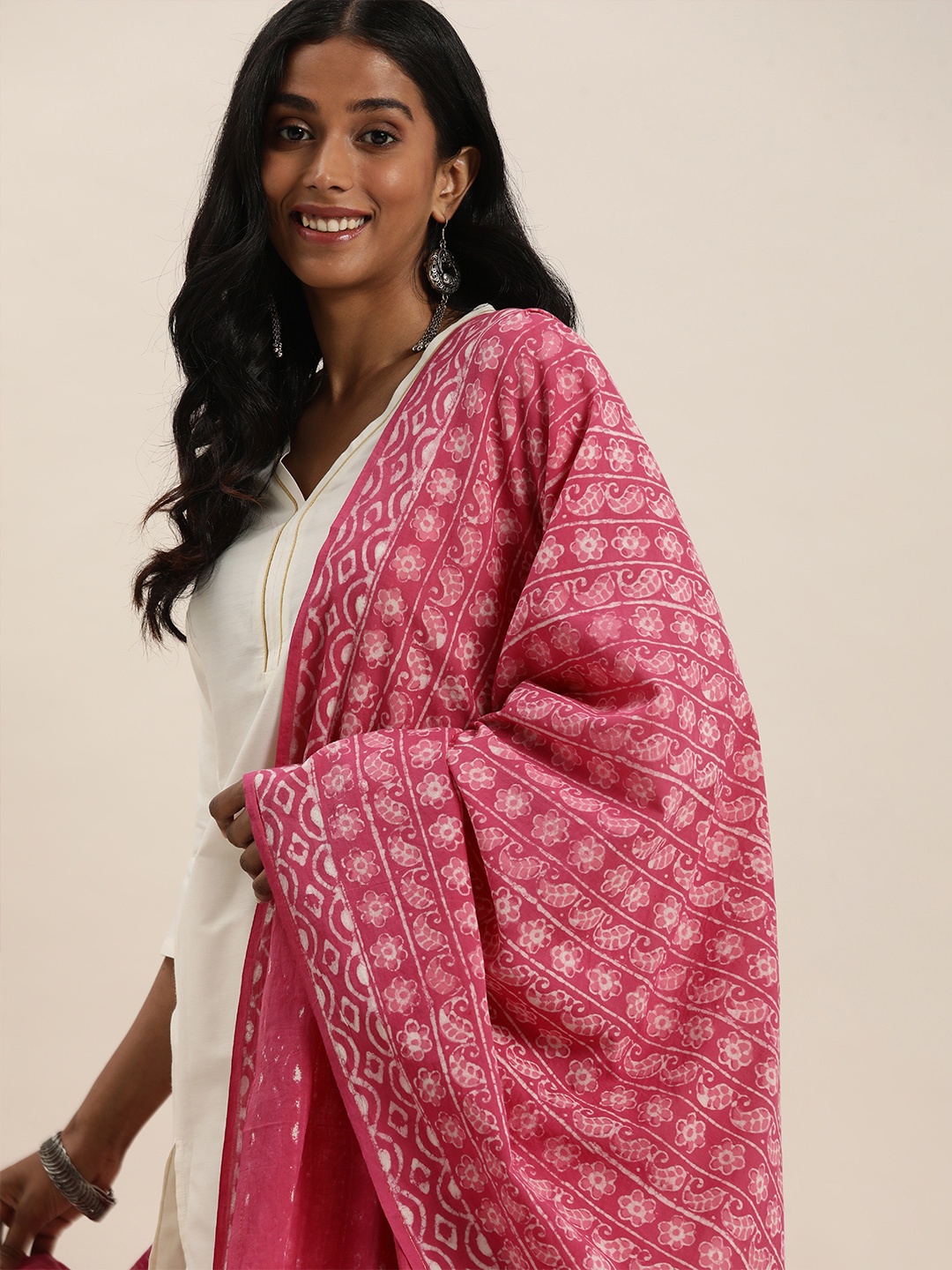

Taavi Women Pink Pure Cotton Bagru Print Dupatta