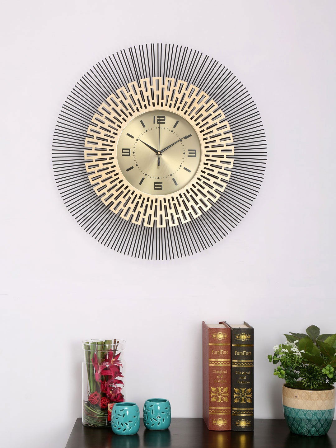 

Athome by Nilkamal Gold-Toned & Silver-Toned Textured Cleopatra Vintage Wall Clock