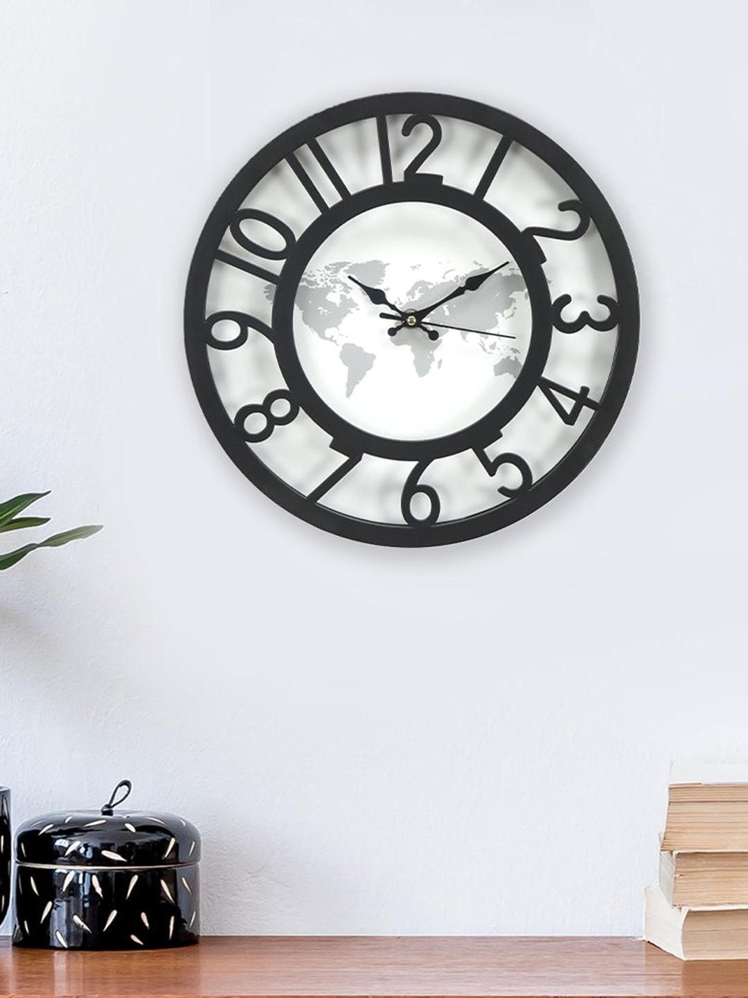 

Athome by Nilkamal Black & White Printed Contemporary Wall Clock