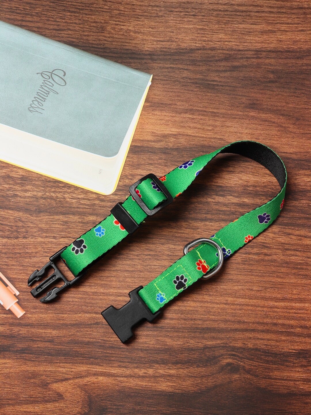 

WIGGLE TWIDDLE Green & Blue Self Design Dog Collar