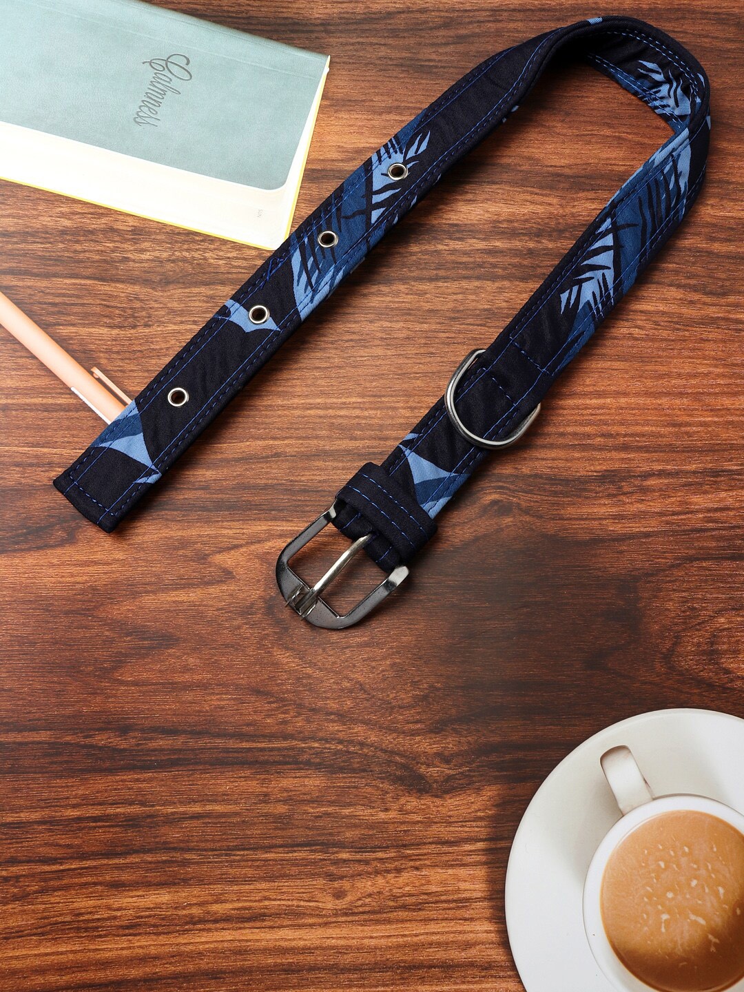 

WIGGLE TWIDDLE Blue Graphic Dog Collar