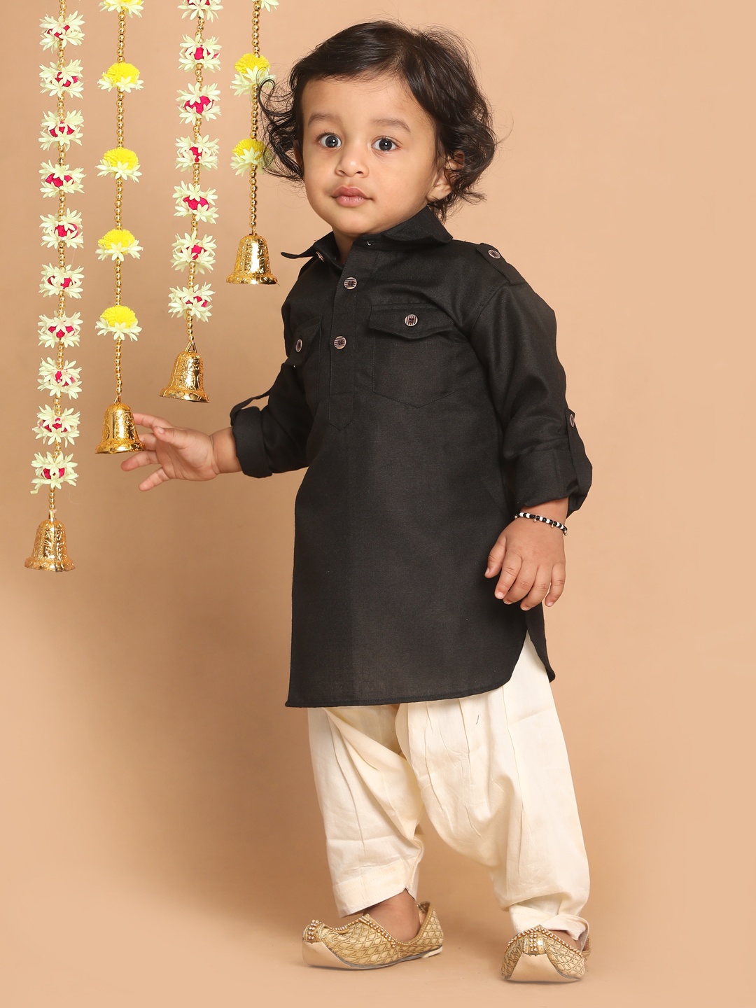 

VASTRAMAY Boys Pathani Kurta with Patiala, Black