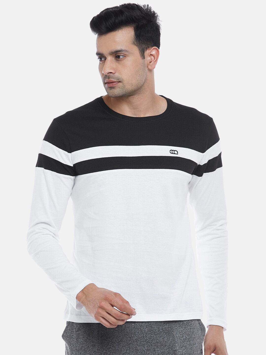 

Ajile by Pantaloons Men White & Black Colourblocked Monochrome Pure Cotton Slim Fit T-shirt