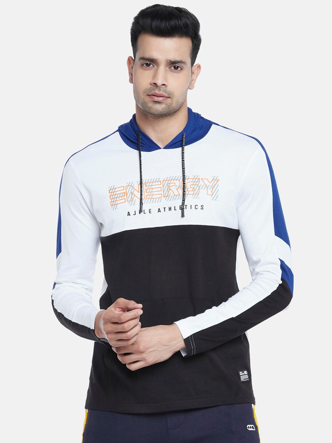 

Ajile by Pantaloons Men White & Black Colourblocked Pure Cotton Slim Fit T-shirt