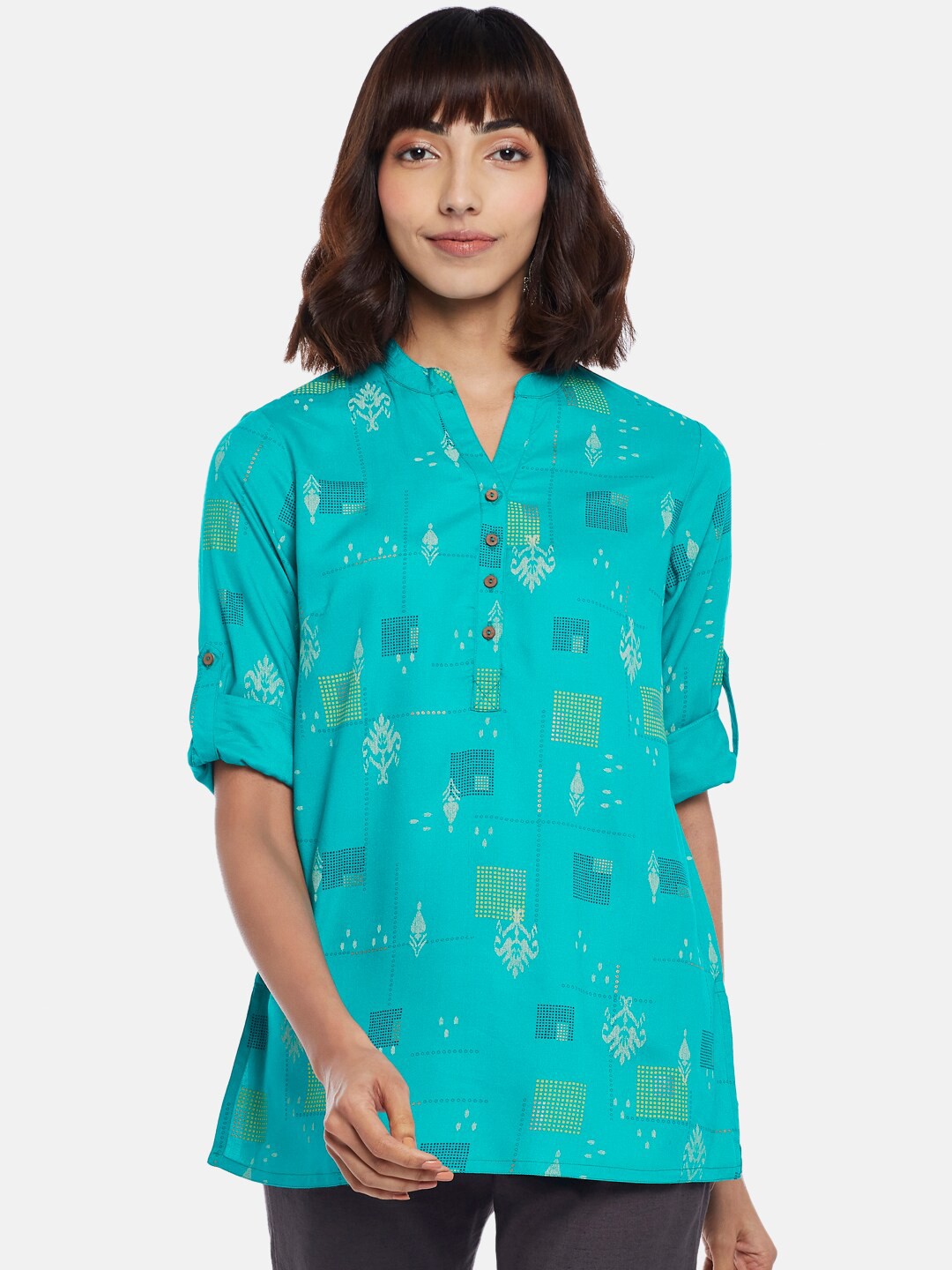 

AKKRITI BY PANTALOONS Turquoise Blue & Green Viscose Rayon Mandarin Collar Printed Tunic