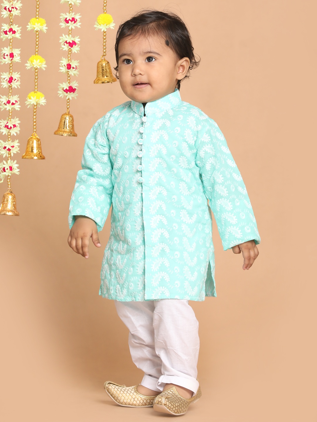 

VASTRAMAY Boys Green Floral Chikankari Pure Cotton Kurta with Trousers