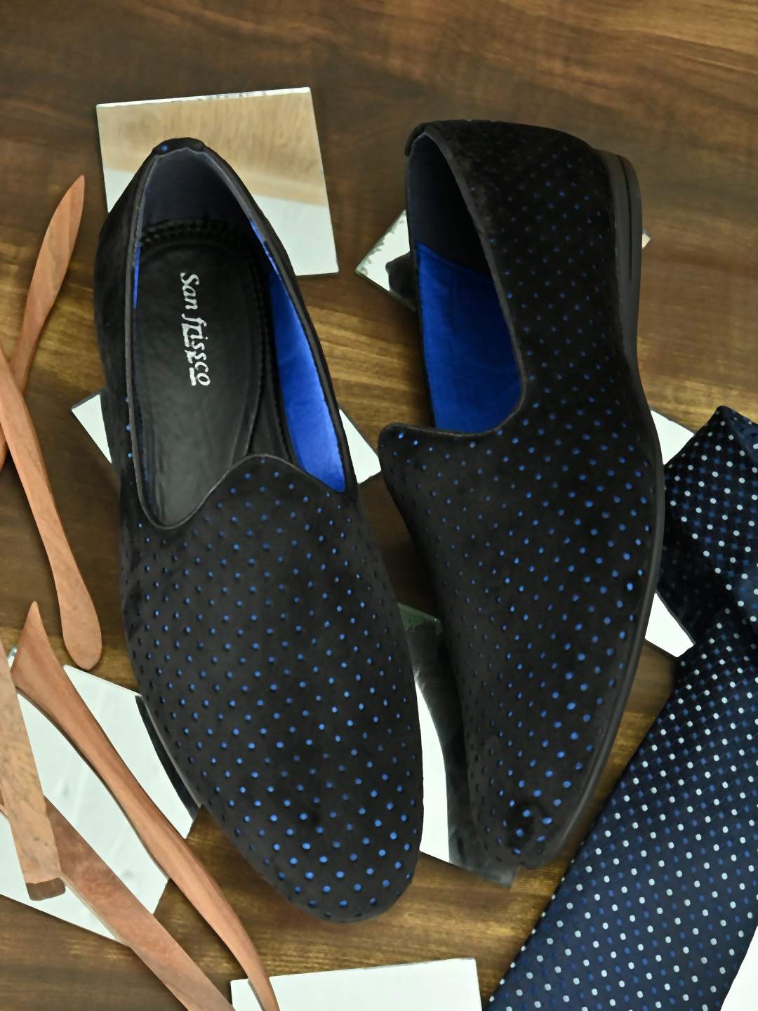 

San Frissco Men Black Slip-On Lightweight Casual Loafers