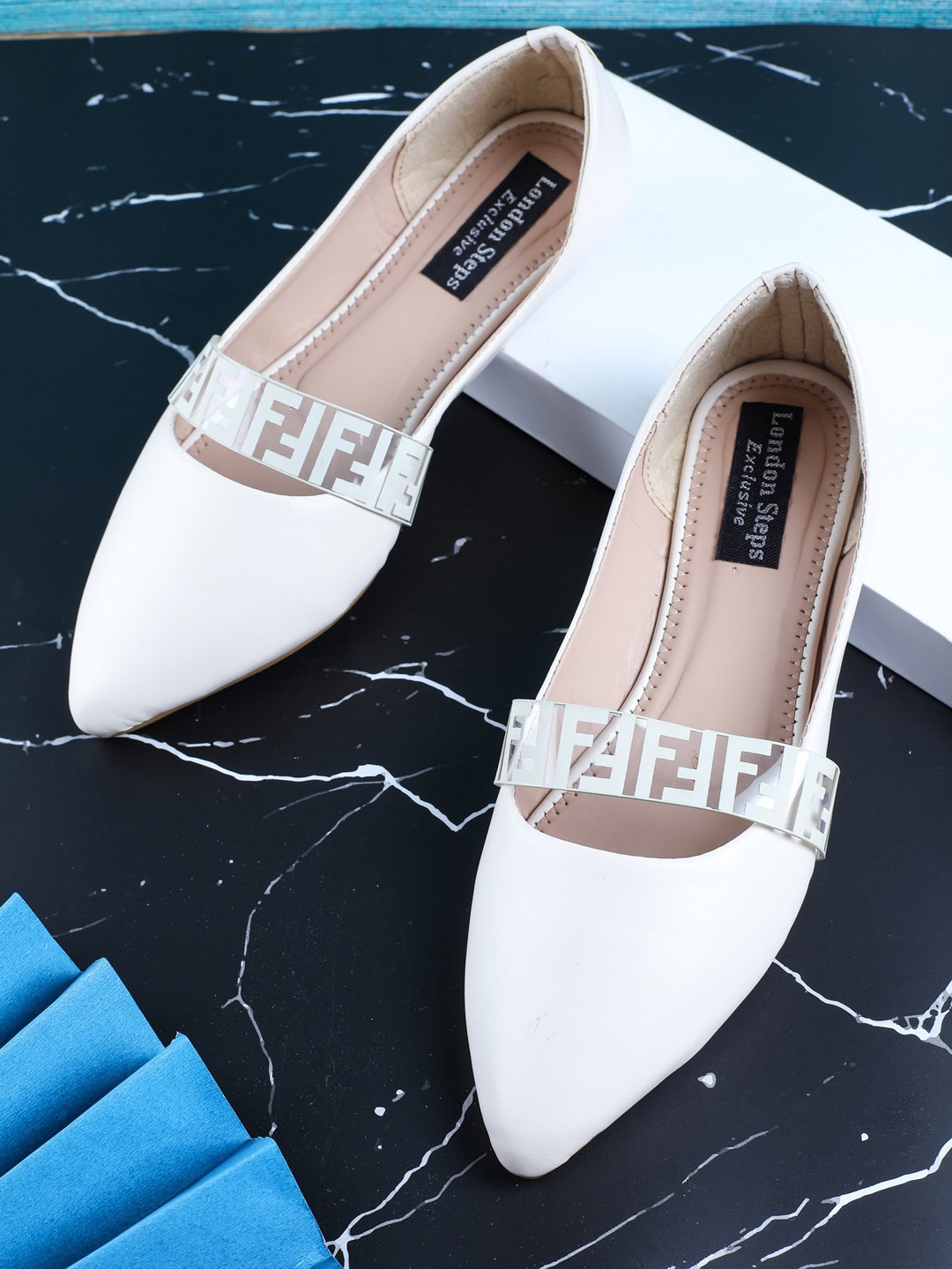 

LONDON STEPS Women Cream-Coloured Ballerinas Flats