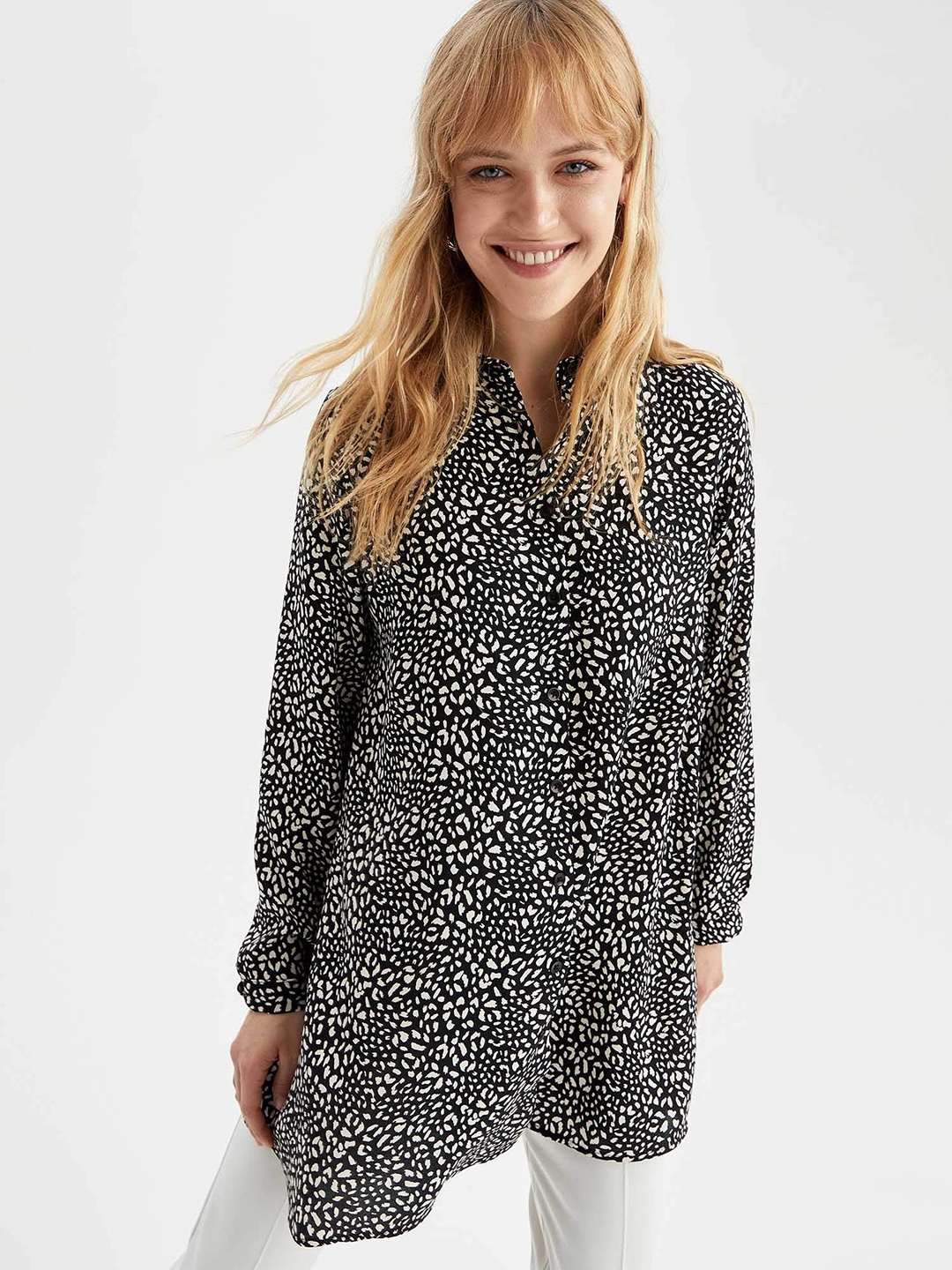 

DeFacto Black & White Printed Tunic