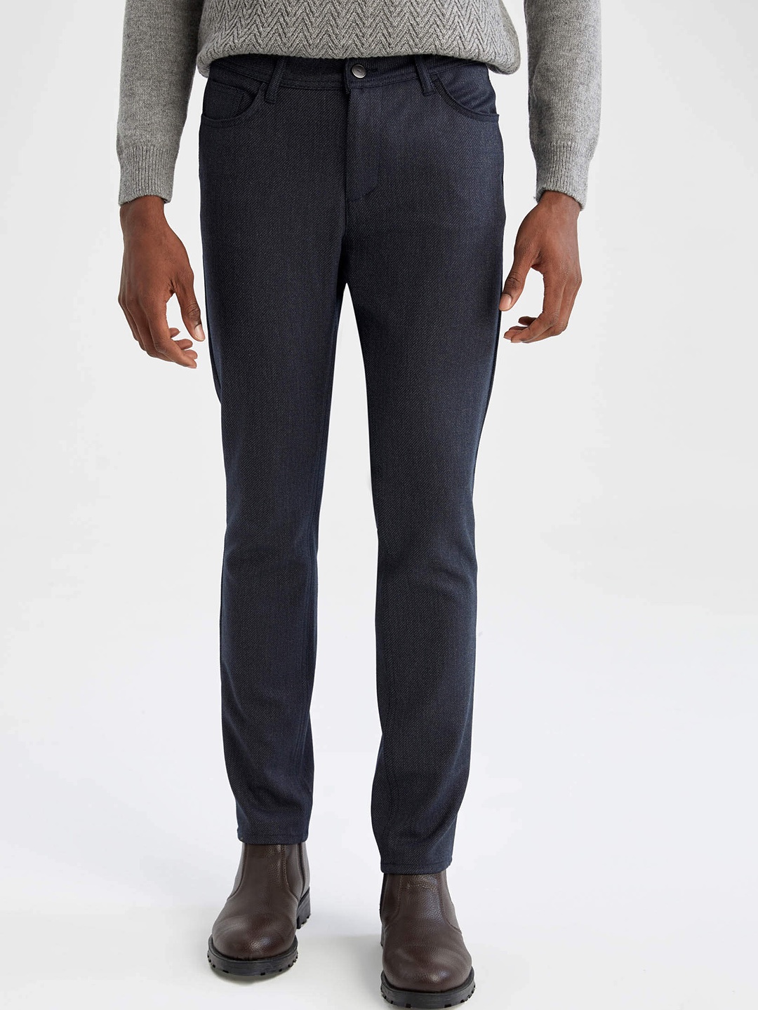 

DeFacto Men Navy Blue Solid Chinos Trousers
