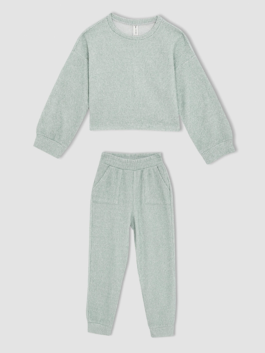 

DeFacto Girls Green Solid T-shirt with T-shirt with Joggers
