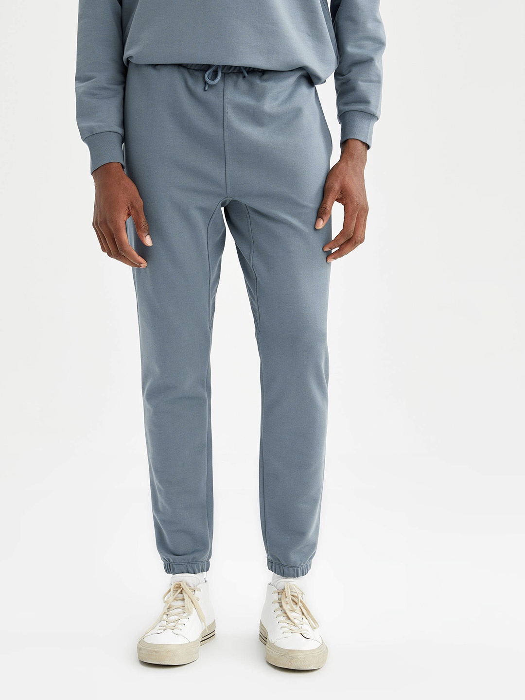 

DeFacto Men Blue Solid Joggers