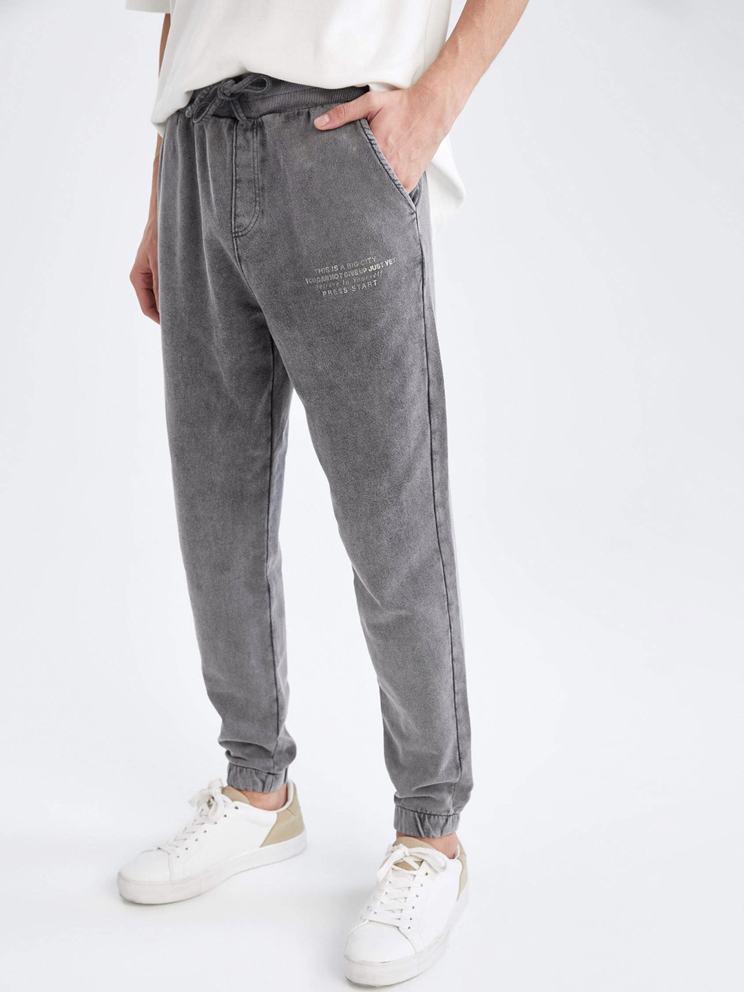 

DeFacto Men Grey Pure Cotton Solid Joggers