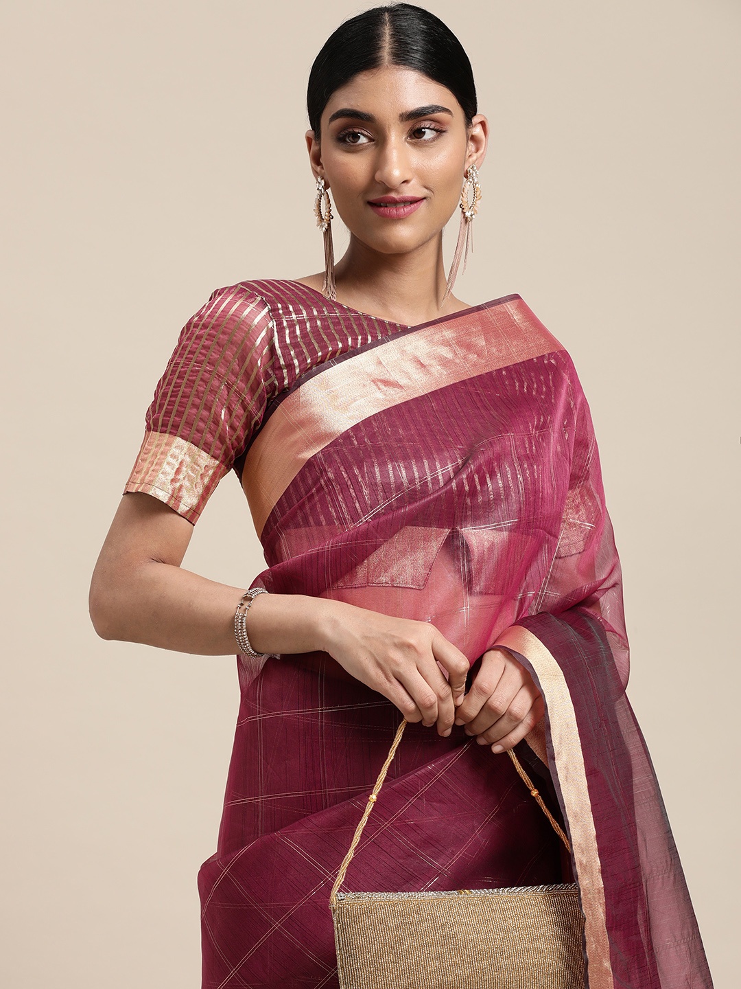 

Satrani Purple & Gold-Toned Checked Organza Saree