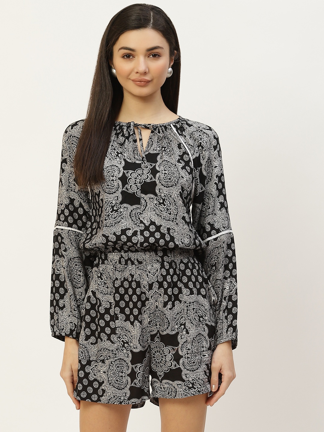 

Off Label Black & White Printed Jumpsuit