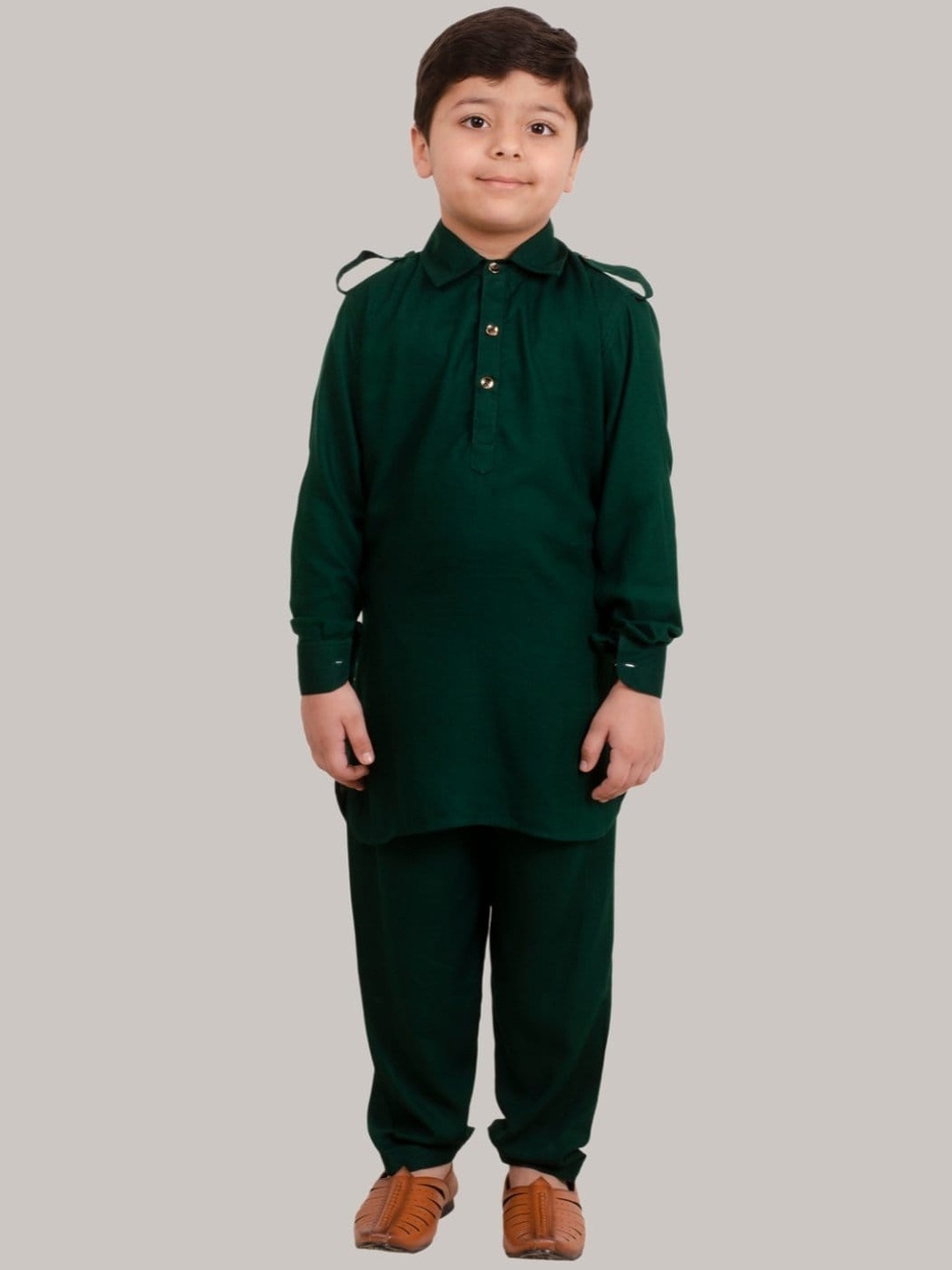 

Muffin Shuffin Boys Green Embroidered Empire Kurta with Salwar