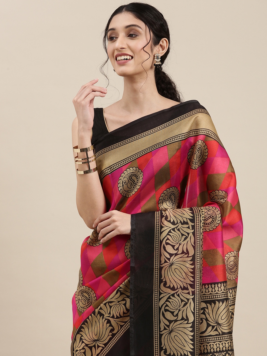 

KALINI Women Pink & Black Ethnic Motifs Saree