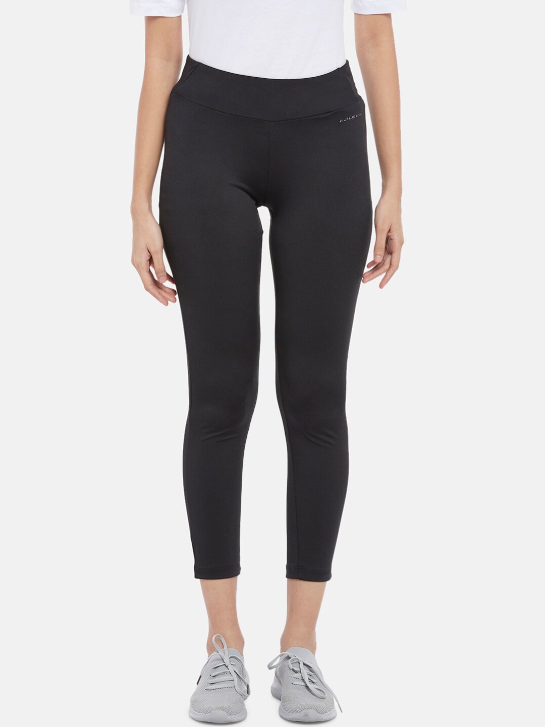 

Ajile by Pantaloons Women Black Solid Cropped Tights