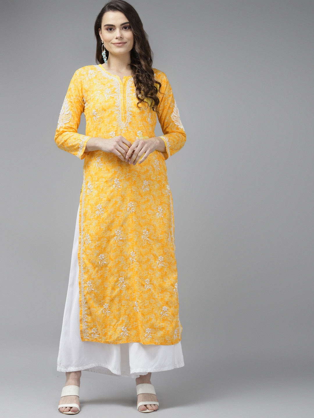 

ADA Women Yellow & White Cotton Chikankari Embroidered Handloom Kurta