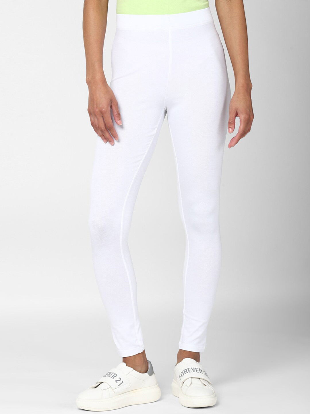 

FOREVER 21 Women White Solid Ankle Length Leggings