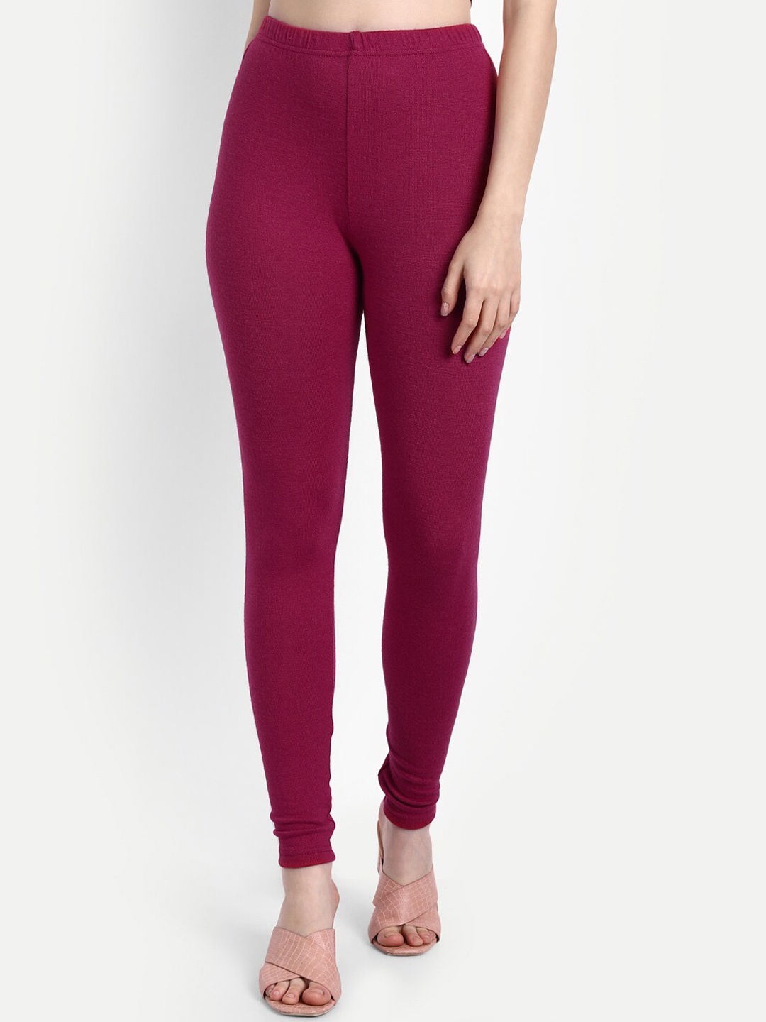 

SUTI Women Fuchsia Solid Leggings