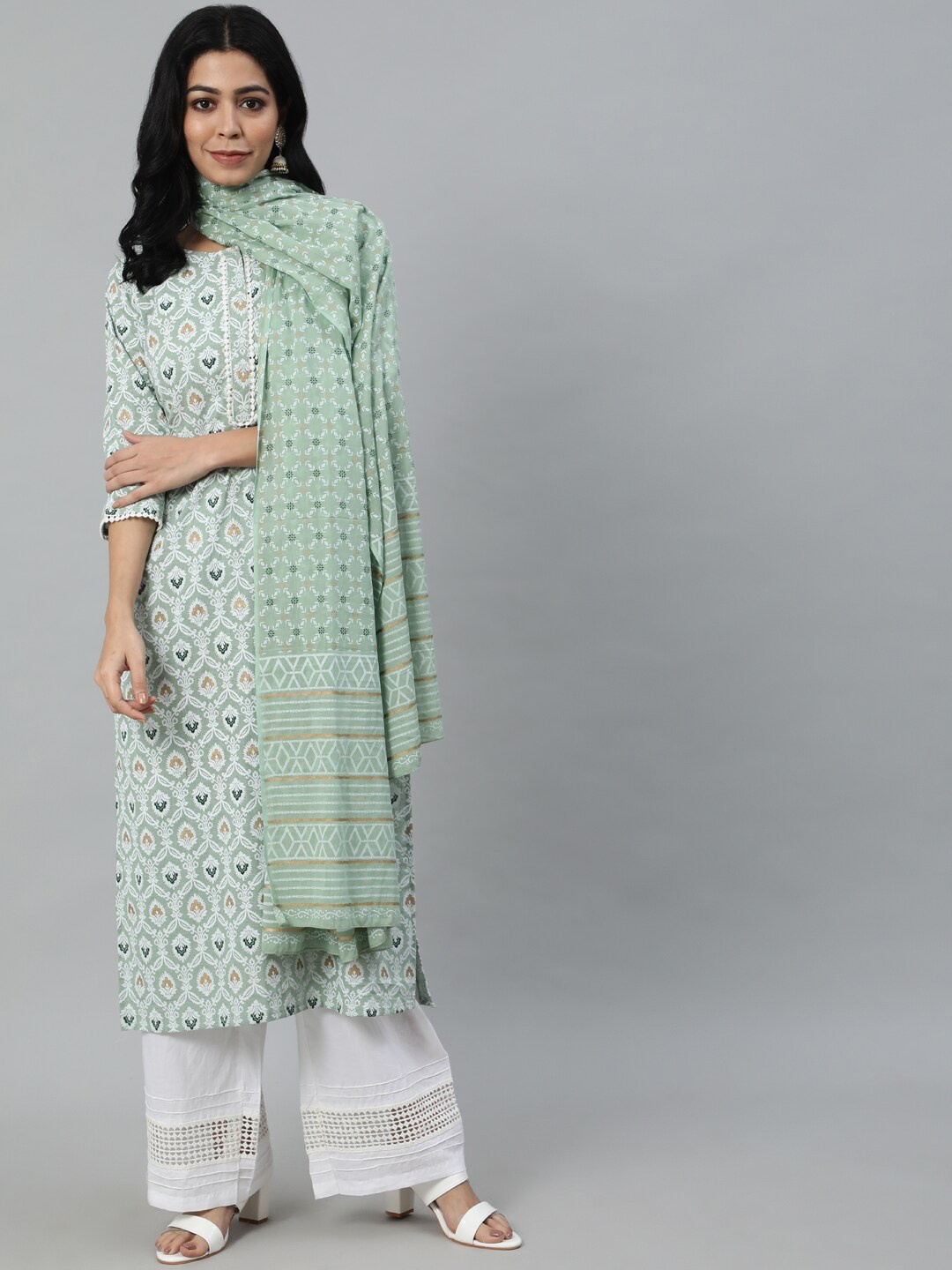 

Nayo Women Green Floral Printed Pure Cotton Kurta with Trousers & With Dupatta