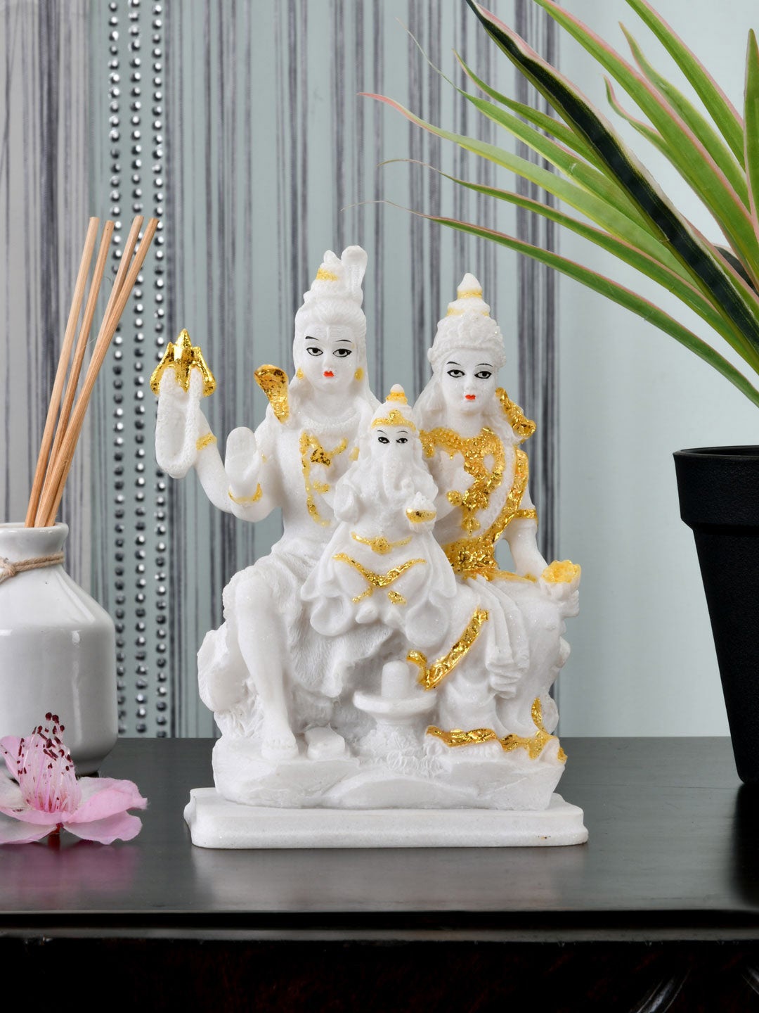 

Athome by Nilkamal White & Gold-Toned Shiv Parvati Ganesha Showpiece