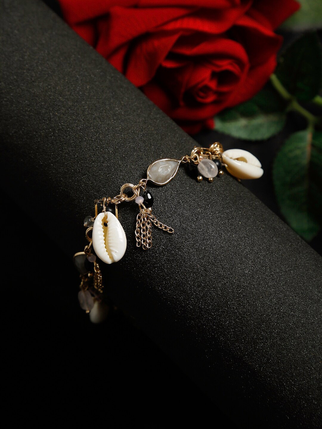 

Madame Rose-Gold & White Hand-Made Kodi Chain Anklet