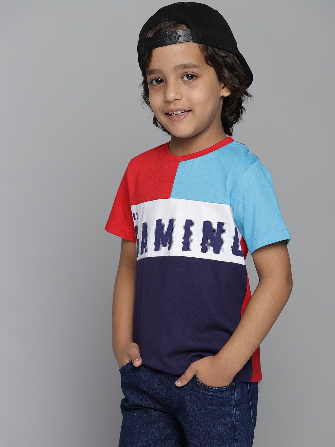 

YK Boys Navy Blue & Red Colourblocked Pure Cotton T-shirt