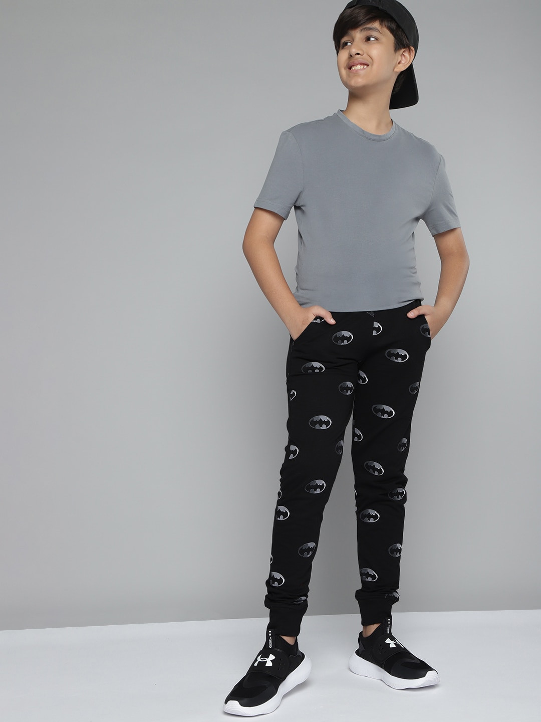 

YK Justice League Boys Black & Grey Batman Logo Print Cotton Joggers