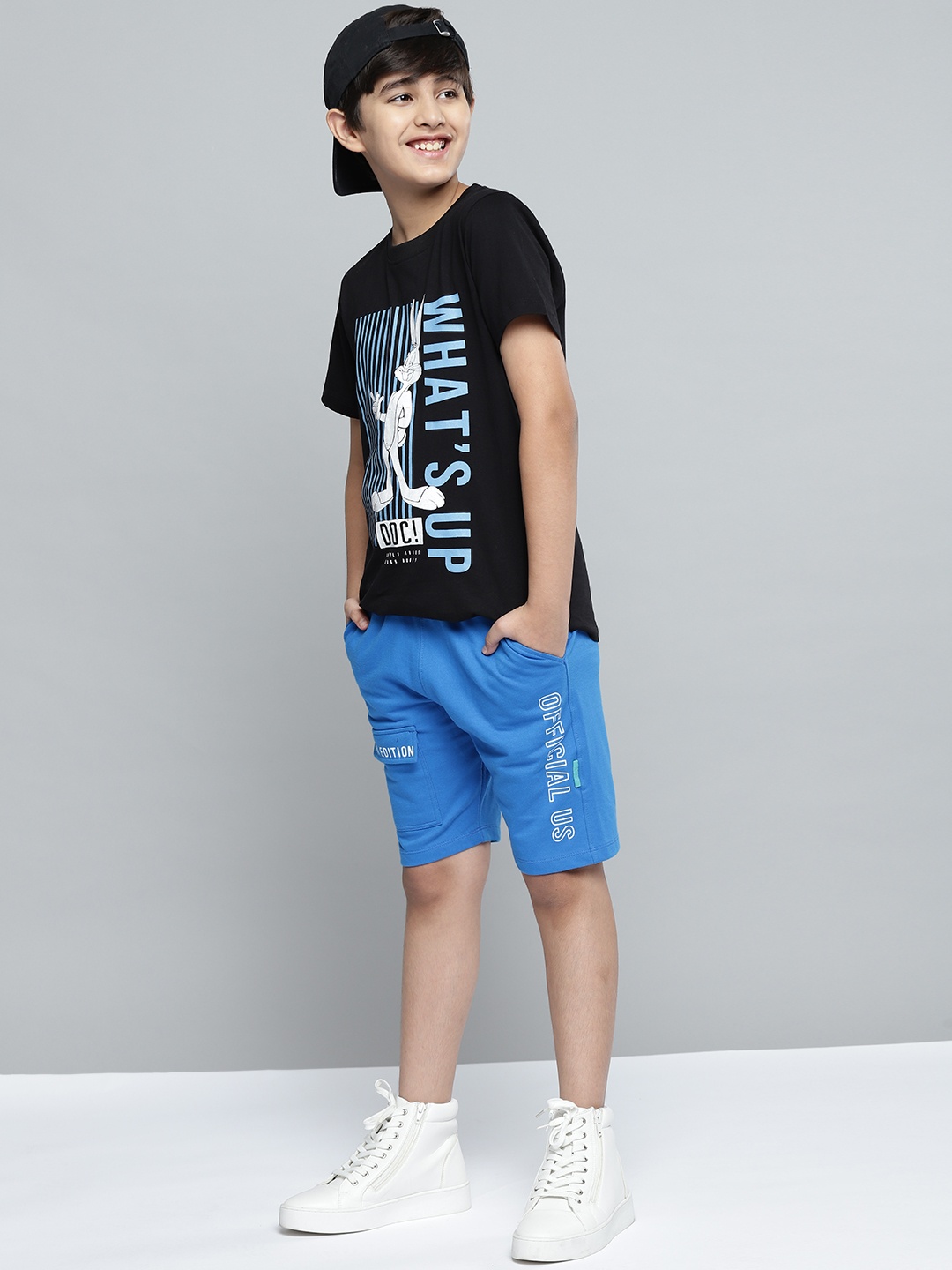 

YK Boys Blue & White Typography Printed Cotton Shorts