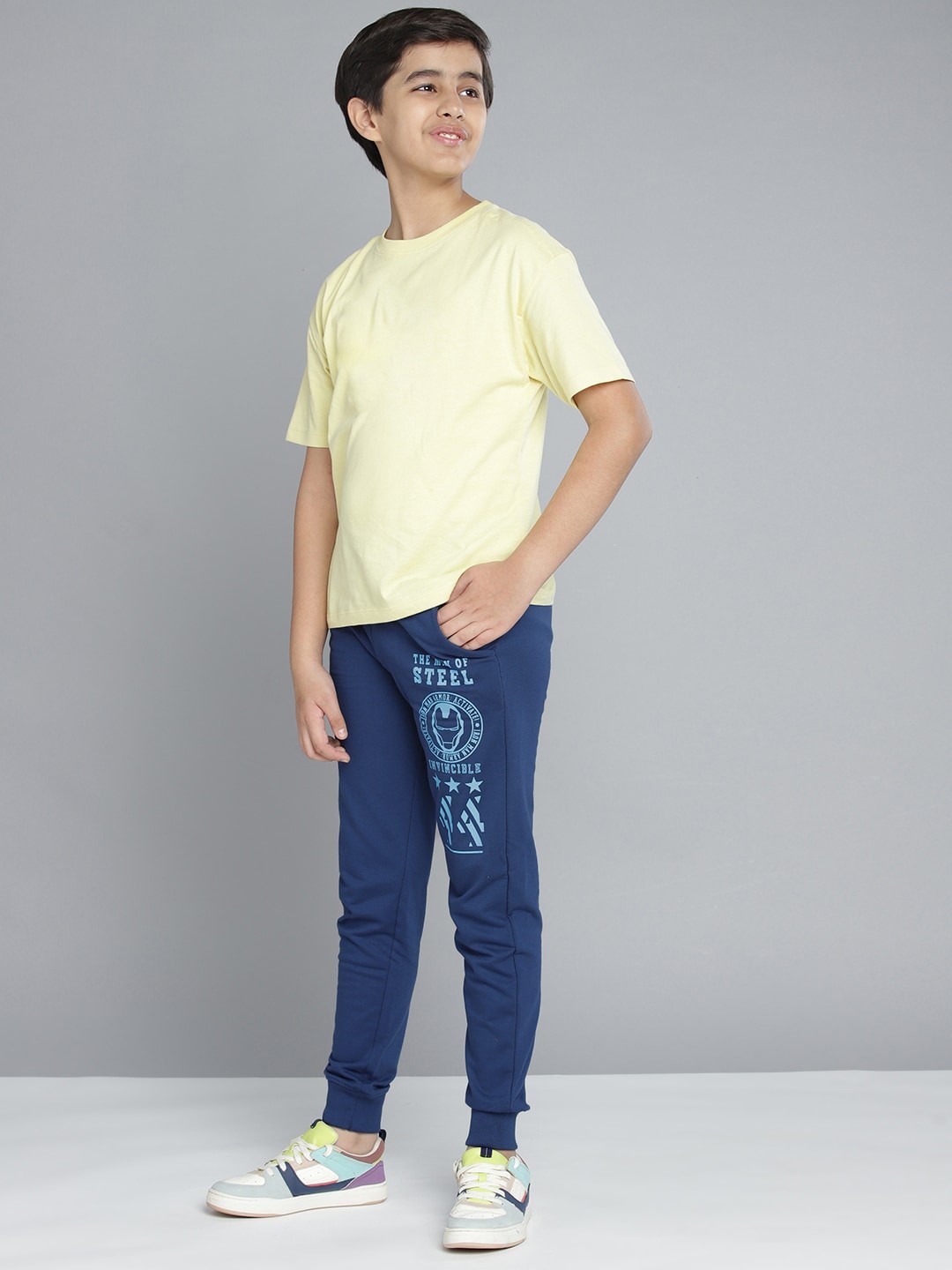 

YK Marvel Boys Navy Blue Iron Man Print Pure Cotton Joggers