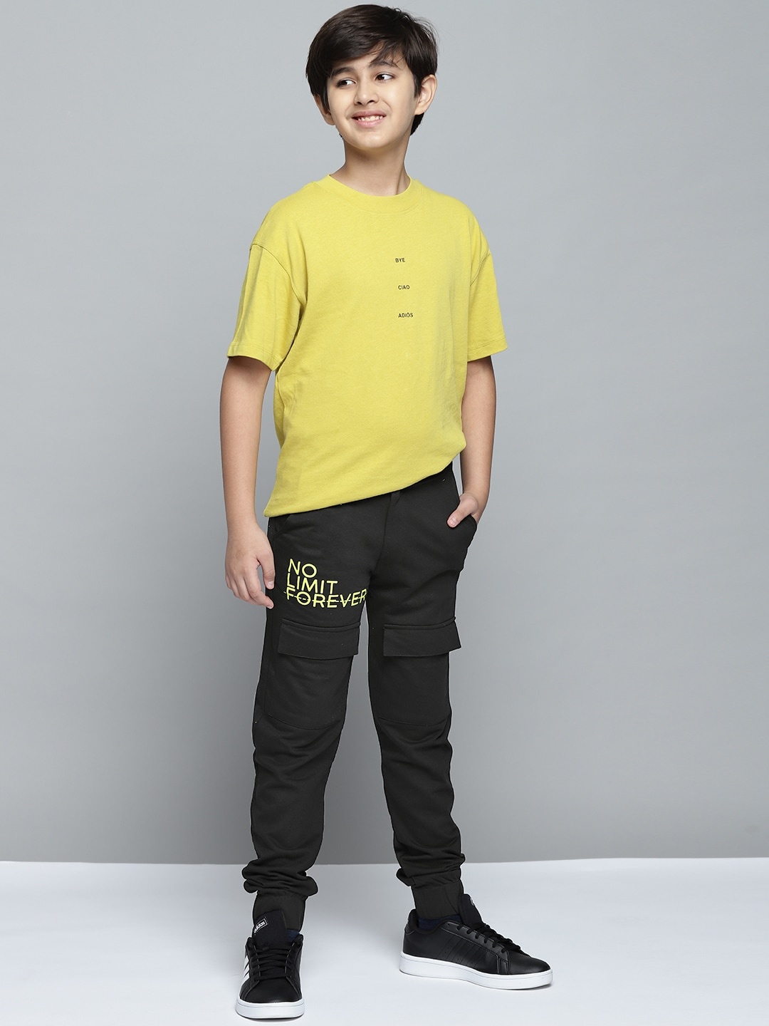 

YK Boys Black Solid Cotton Joggers