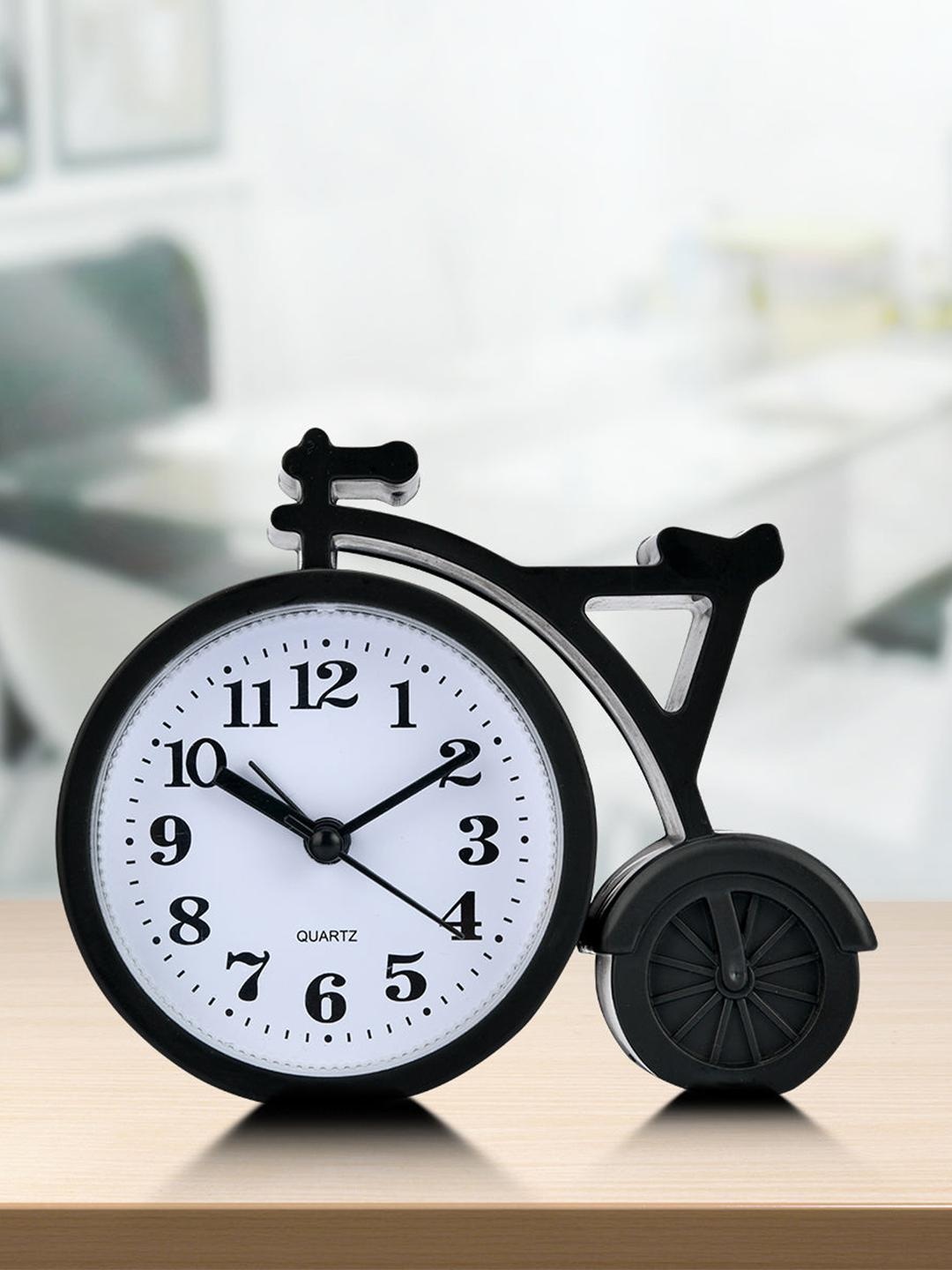 

Athome by Nilkamal Black & White Abstract Shaped Traditional Table Clock