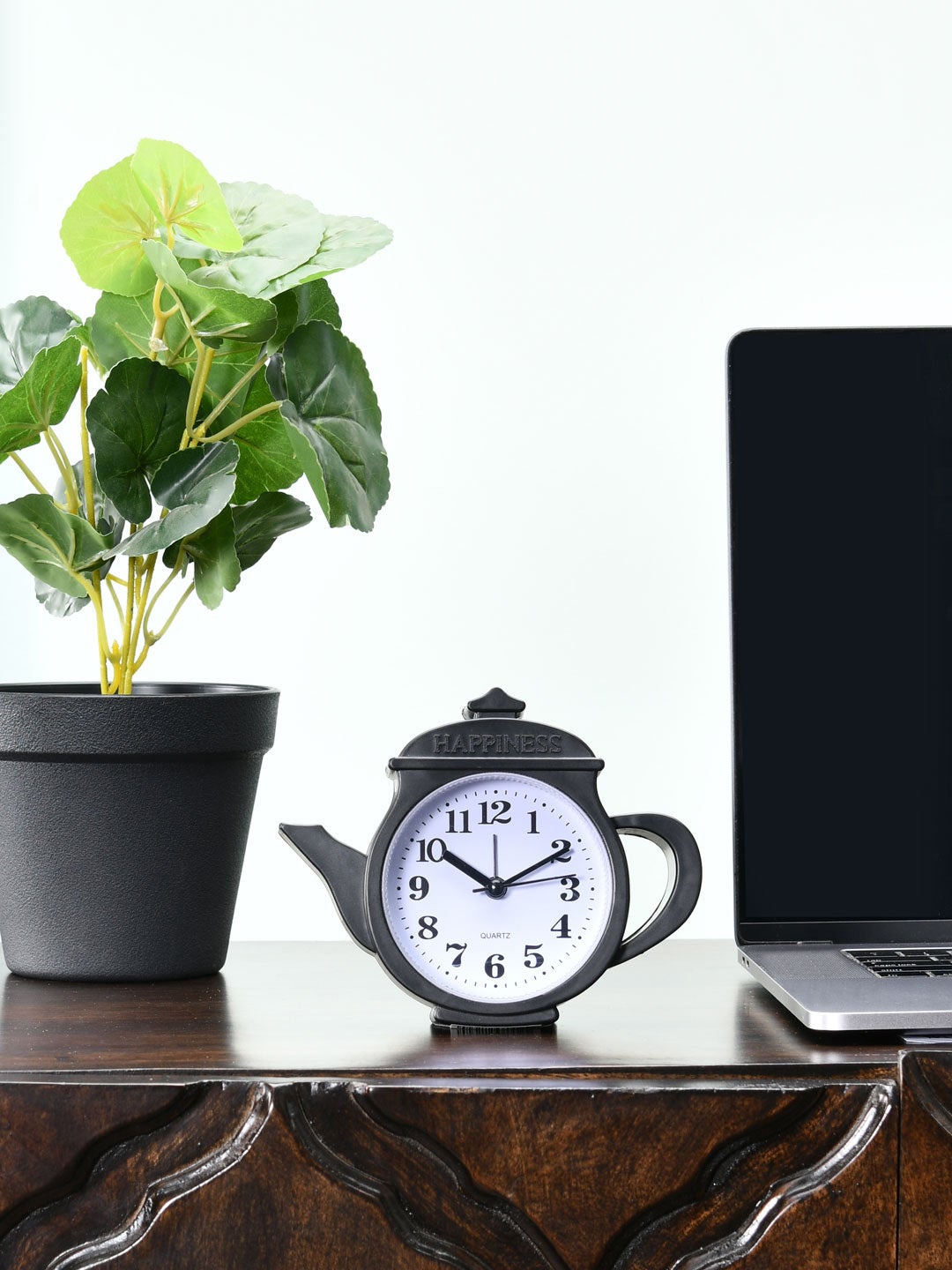 

Athome by Nilkamal Black & White Abstract Shaped Traditional Table Clock