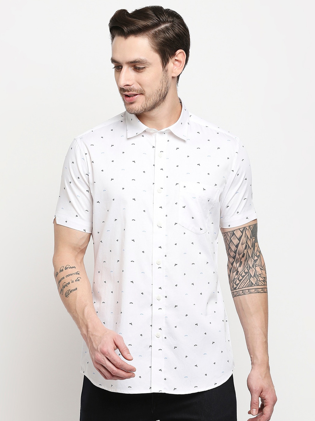 

EVOQ Men White Classic Printed Pure Cotton Casual Shirt