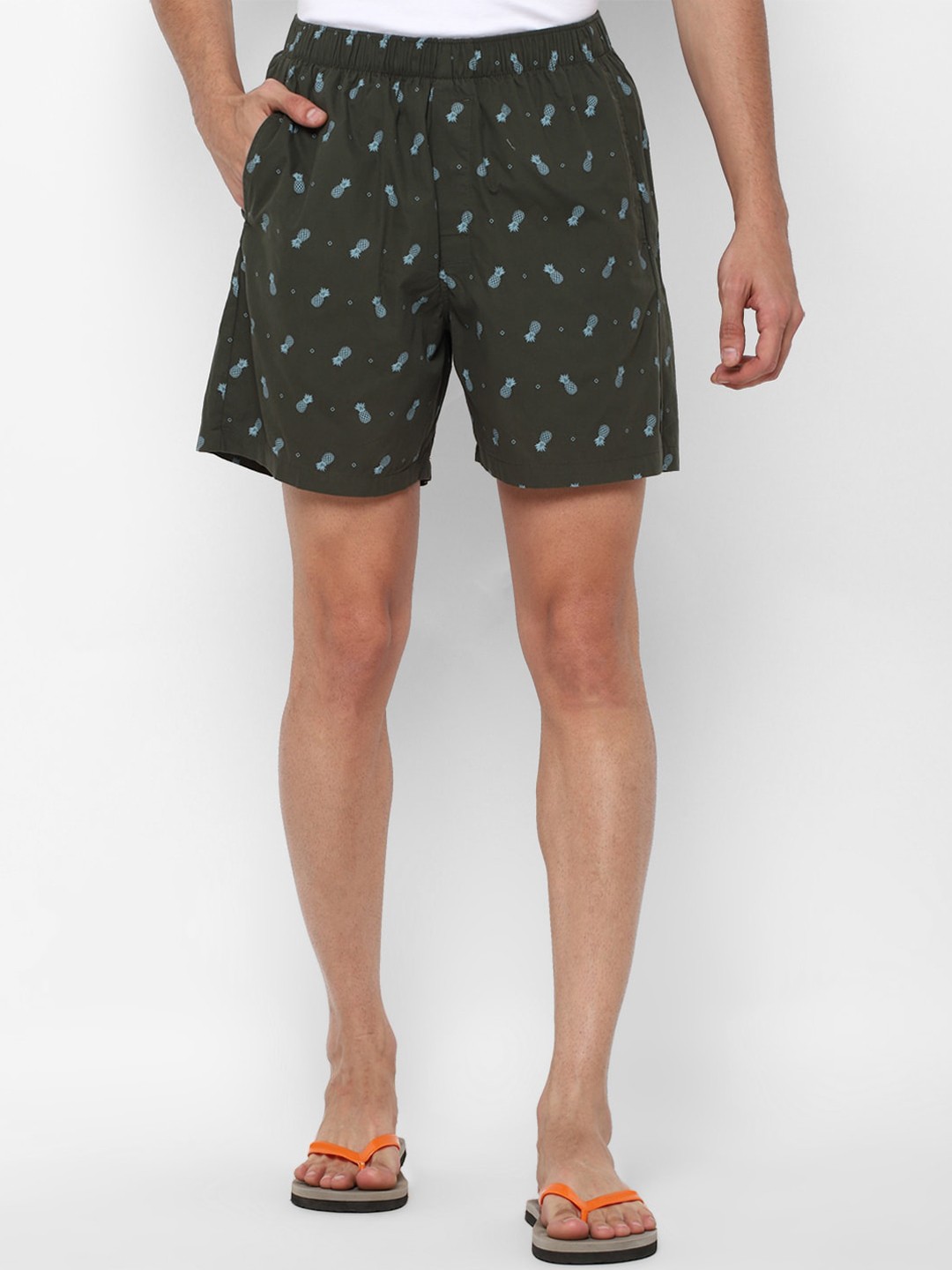 

FOREVER 21 Men Olive Green Printed Regular Fit Shorts