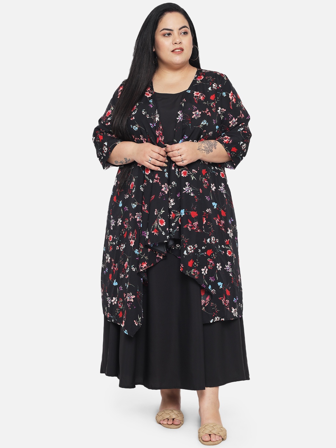 Indietoga Black Solid Plus Size Maxi Dress With Floral Printed Shrug