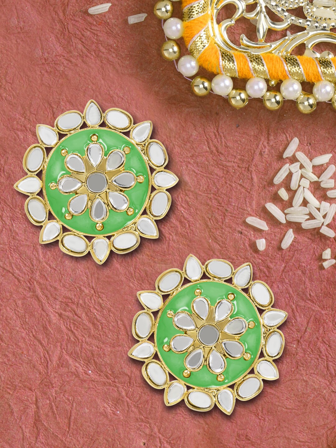 

LIVE EVIL Green & Gold-Toned Kundan Contemporary Studs Earrings