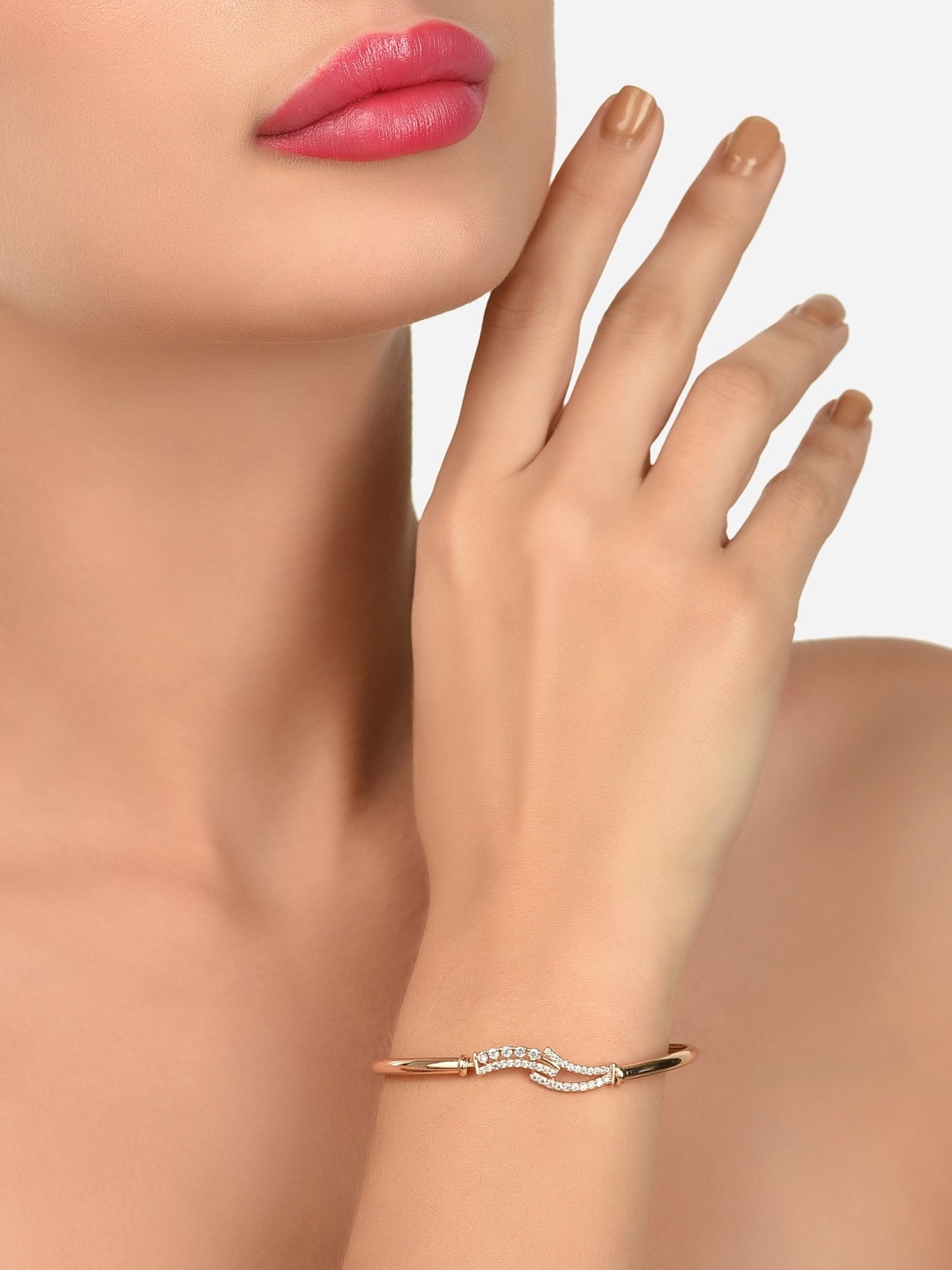 

AMI Women Rose Gold & White Brass Cubic Zirconia Rose Gold-Plated Kada Bracelet