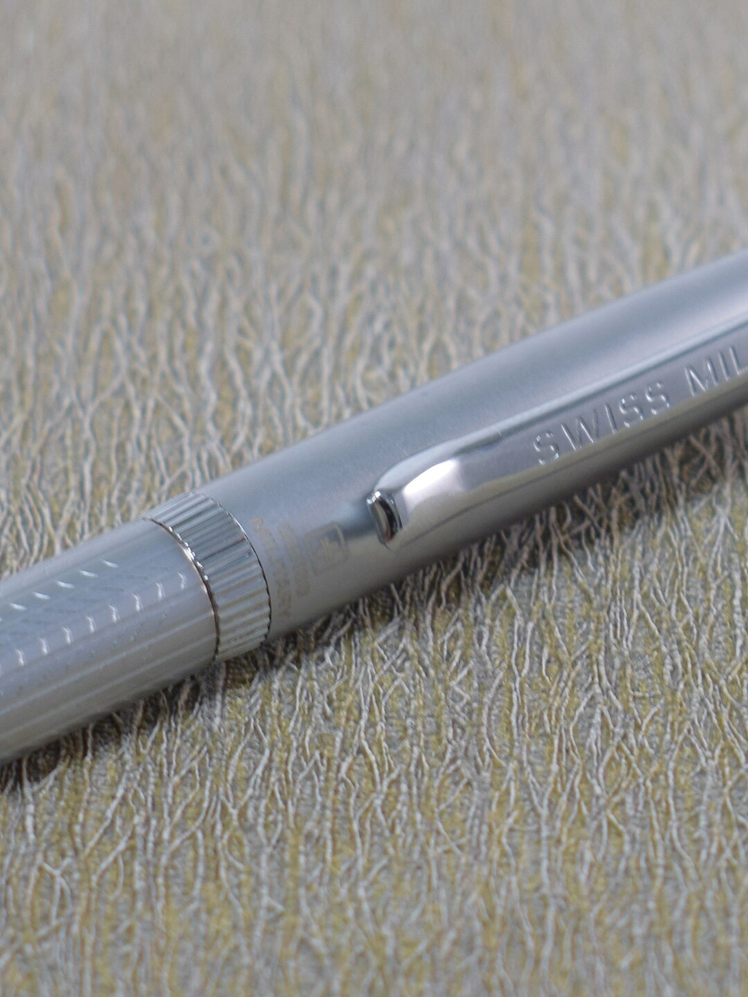 

SWISS MILITARY Silver-Toned Solid Nexa Ball Pen SM-18B