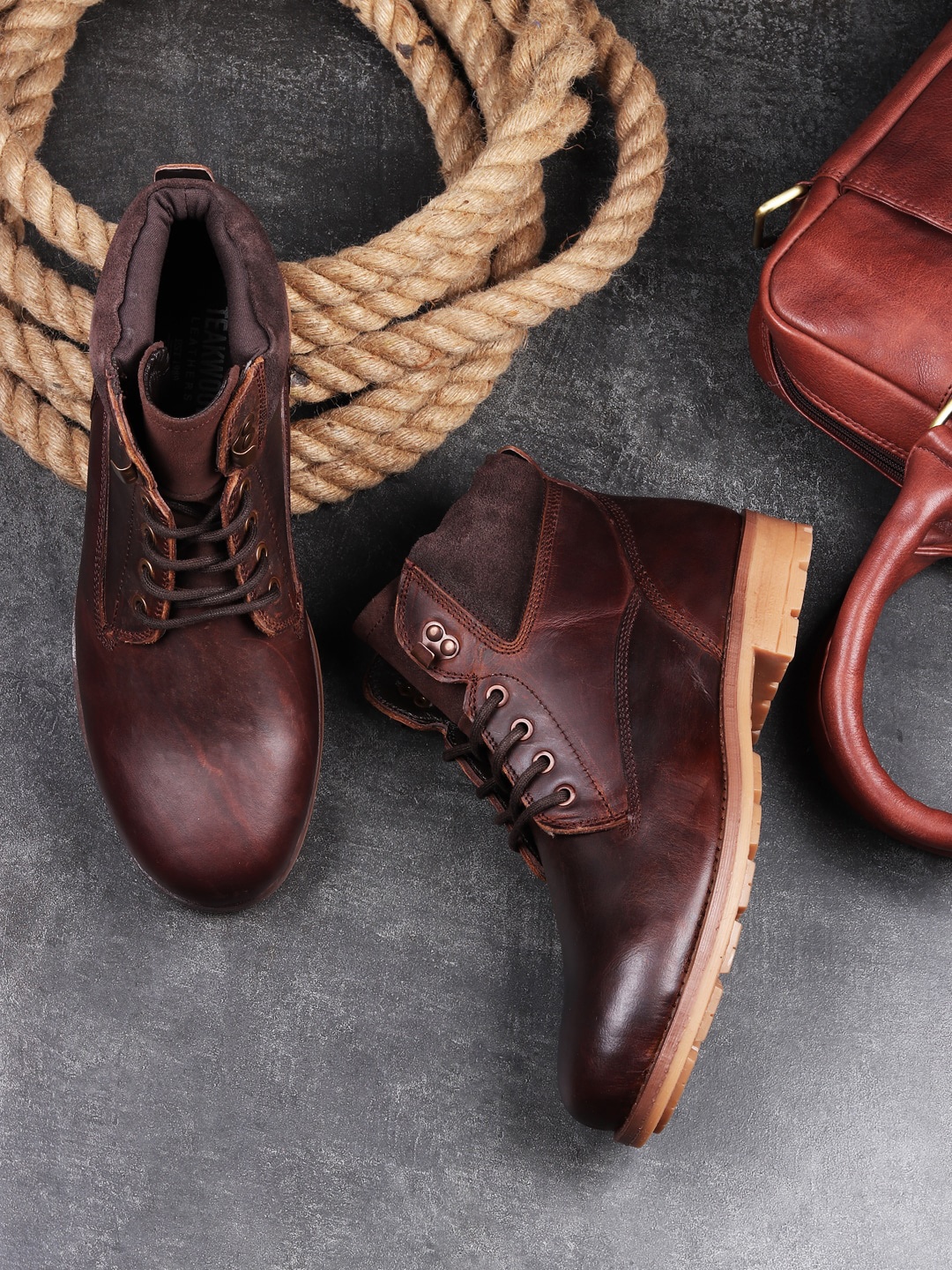 

Teakwood Leathers Men Brown Leather High-Top Flat Boots