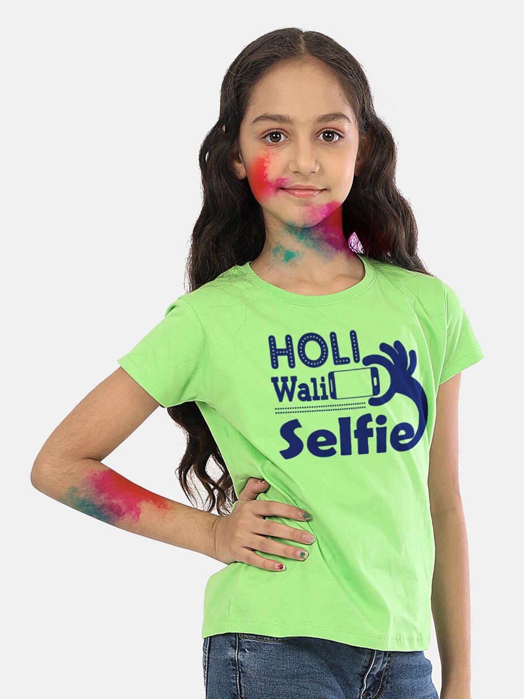

BONKIDS Girls Green Holi Wali Selfie Holi Printed T-shirt